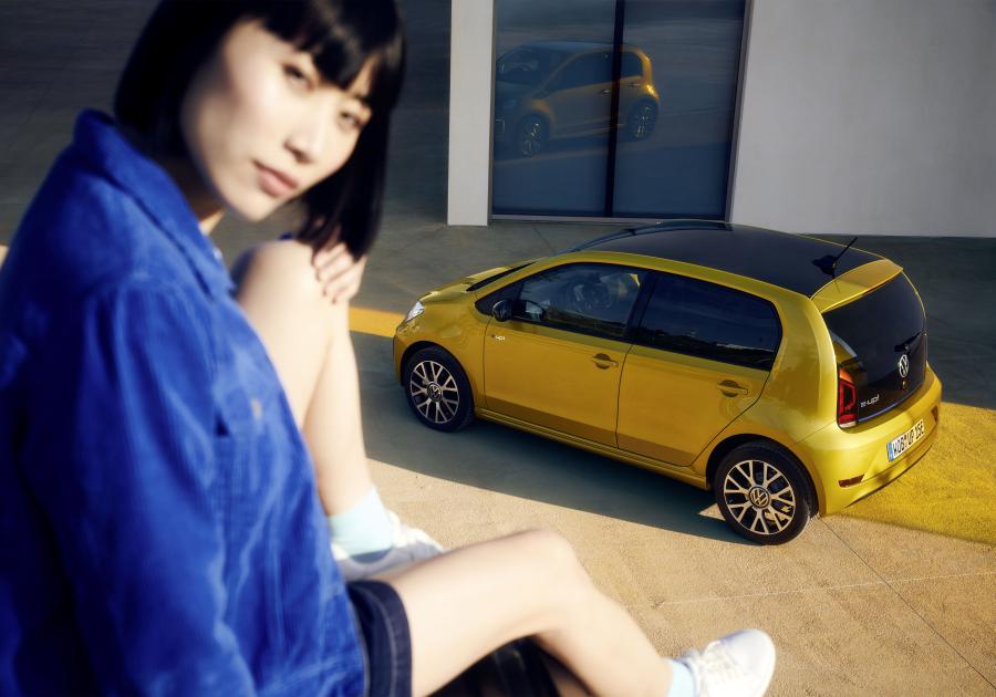  Volkswagen e-up! (Honey Yellow) 2019 года  (WW) (фото 20 из 31)